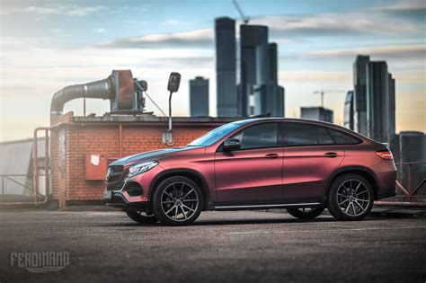 Mercedes-Benz GLE Coupe Receives a Unique Wrap