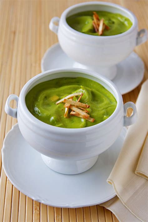 No-Cook Cold Avocado Soup (with green peas & parsley) - The Vegan Atlas