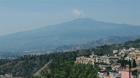 Discover the town of Taormina and its surroundings | Hotel Villa Taormina