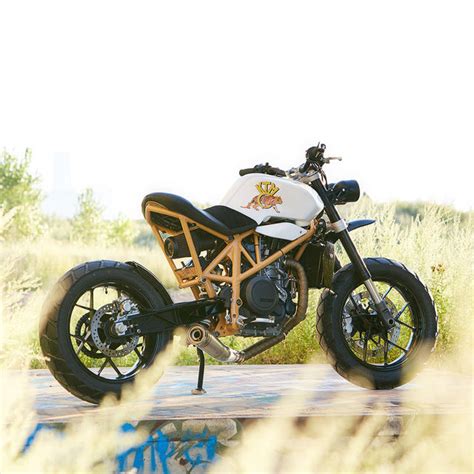 Custom Retro KTM Duke 650 - KTM Duke 650 Tampil Buntung | Galeri Foto ...