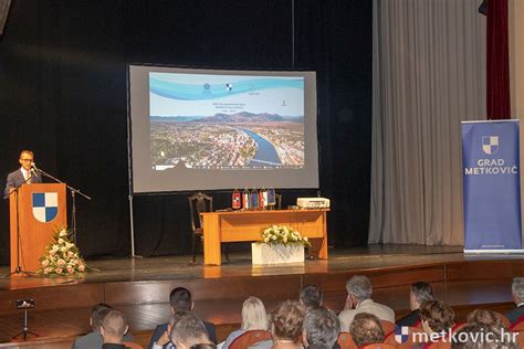 Otvoren stručno-znanstveni skup ‘Metković 600 godina’ | Metkovic.hr