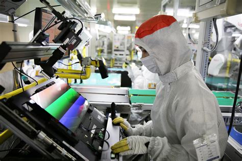 Samsung Display begins OLED panel production in Noida plant in India ...