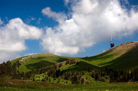 Path of the pioneers: 2-day hike in the Jura Mountains | Switzerland ...