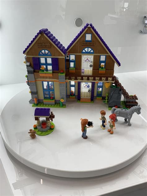 Lego Friends Mia's House | Best New Lego Sets 2019 | POPSUGAR Family ...