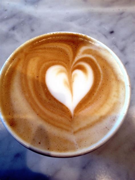 Cute latte art heart from @eataly on Twitter! | Latte art heart, Latte ...