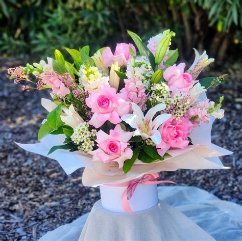 Starlight Pink Roses & Lilies Bouquet | Flowers With Passion