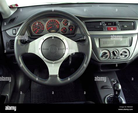 Mitsubishi Lancer Evolution 7 vii EVO - 2002 model showing the ...