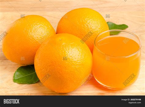 Navel Orange Fruit Image & Photo (Free Trial) | Bigstock