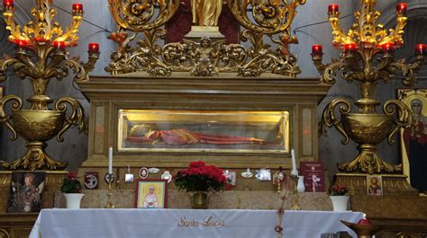 THE RELICS OF ST LUCY OF SYRACUSE - Relics Hunter