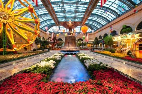 Bellagio Conservatory & Botanical Gardens | Vegas4Locals.com