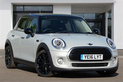 MINI HATCH COOPER S (moonwalk grey) 2016 | in Kensington, London | Gumtree