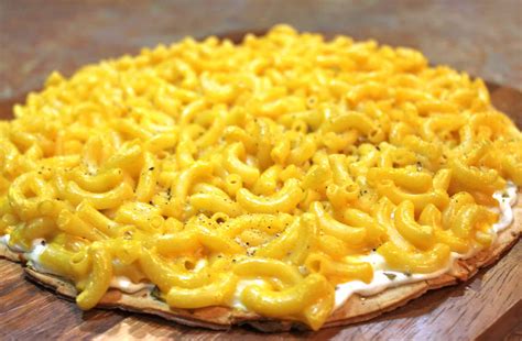 Mac and Cheese Pizza | Ultra Thin Pizza Crust