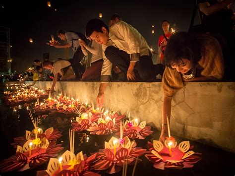 Loy Krathong Festival - Thai Festival - Guide to Thailand