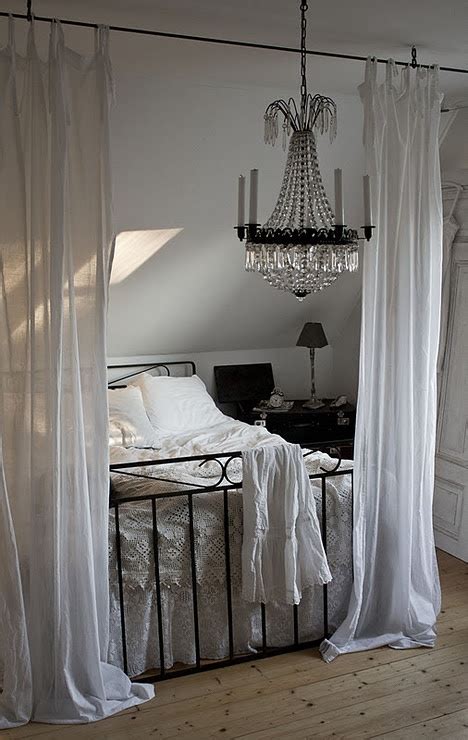 La Maison Boheme: Bedroom with a Pitched Roof