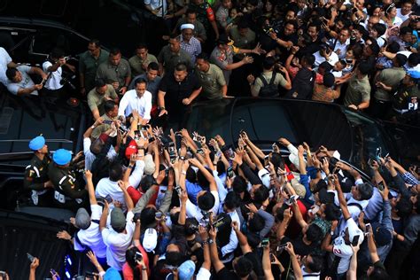 Jokowi supporters turn to Prabowo after initially supporting Ganjar for ...