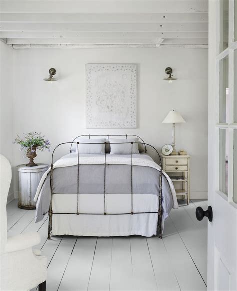 Gray Paint Bedroom Ideas | www.resnooze.com