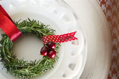 Christmas Wonderful: Fresh Rosemary Wreath - Design Dazzle