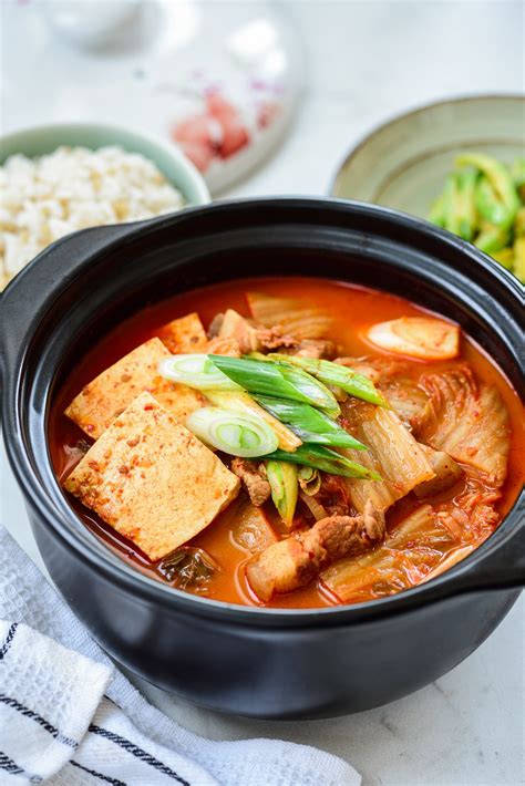 Kimchi Jjigae (Kimchi Stew) - Korean Bapsang