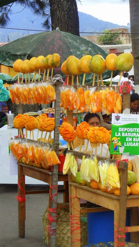 Juli in Guatemala!: Mango Season!