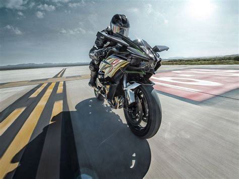 Kawasaki Ninja H2R top speed record planned - ZigWheels