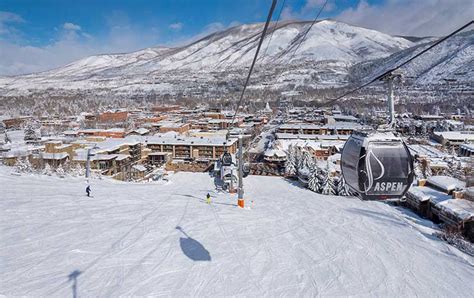 Ultimate Vacation Guide to Skiing Aspen Snowmass in Colorado