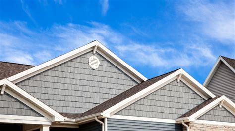 Siding Replacement in Michigan: Vinyl, Asbestos, Wood & More