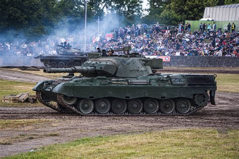 Canada's Leopard C1 and C2 Main Battle Tanks