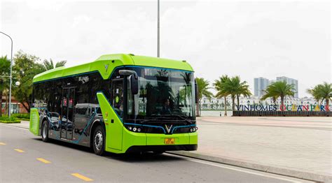 VinBus Officially Operates the First Smart Electric Bus in Vietnam ...