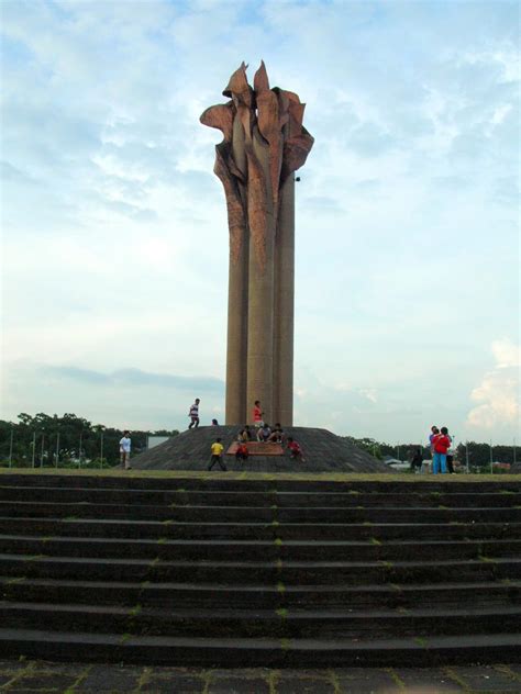 CATATAN SEJARAH: Monumen Bandung Lautan Api