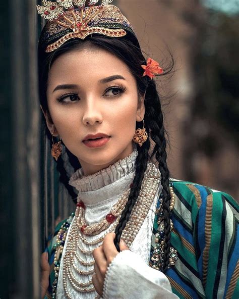 Uyghur girl. Уйгурка | Beauty, Asian beauty, Arabian women