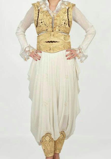 Balkan traditional clothes | Elbise, Kıyafet, Elbiseler