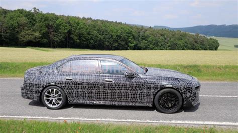 2023 BMW 7-Series spy shots and video: Redesigned flagship sedan takes ...