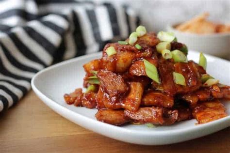 This Spicy Korean Pork Belly Will Simply Melt In Your Mouth!