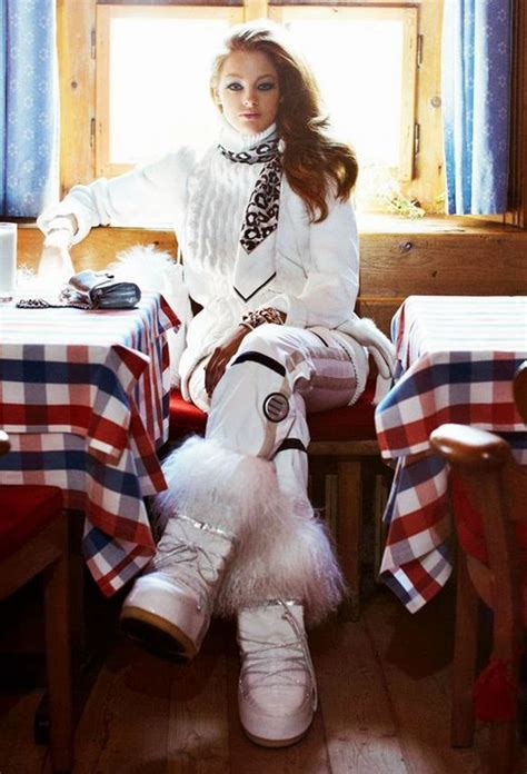 We love this stylish and cozy apres ski look. | Apres ski style, Apres ...