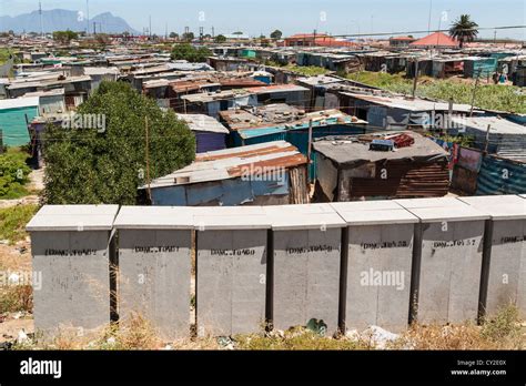 Khayelitsha slum hi-res stock photography and images - Alamy