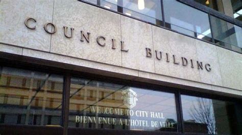 Winnipeg city hall told of cost overrun — at city hall | CBC News