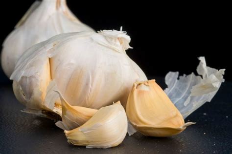 How Much Is a Clove of Garlic? (Updated 2024)