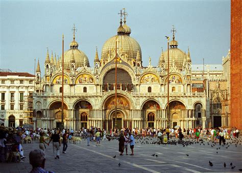 Top 20 things to do in Venice: St. Mark's Basilica - high on the list ...