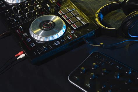 Top 10 DJ Mixer for Beginners in 2020 - Garious.com