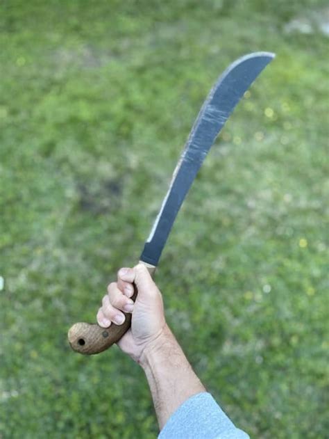 Machete vs Cutlass: Differences & Uses Explained! • Outdoors Mecca