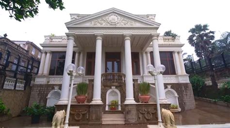 Shahrukh Khan Bungalow Mannat: अंदर से बेहद आलीशान है शाहरुख खान का ...