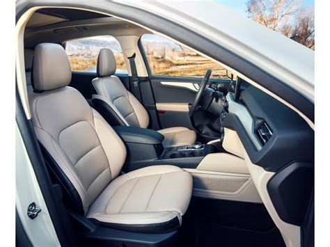 2021 Ford Escape: 28 Interior Photos | U.S. News