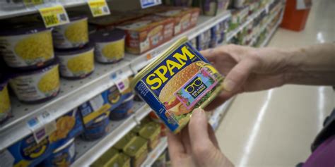 Hormel’s Revenue Slips 5% on Fewer Turkey Sales - WSJ