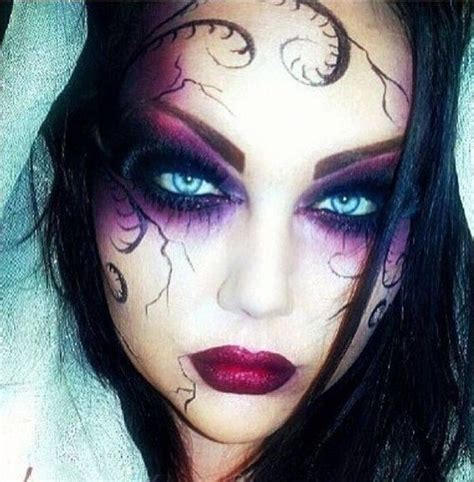 Coiffure Sorcière Simple | Beautiful halloween makeup, Halloween eye ...