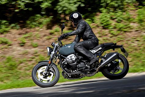 2017 BMW R nineT Pure - Road Rider Magazine