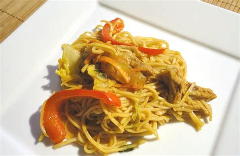 Pork Yakisoba Recipe {Easy 35 Minute Dinner} - Basilmomma