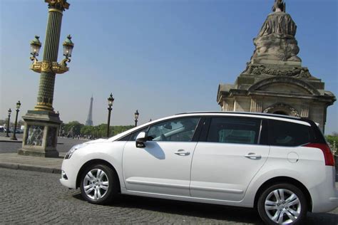 Peugeot 5008 Photos and Specs. Photo: 5008 Peugeot specs and 24 perfect ...