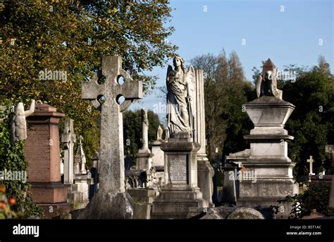 Kensal Green Cemetery London Stock Photo - Alamy