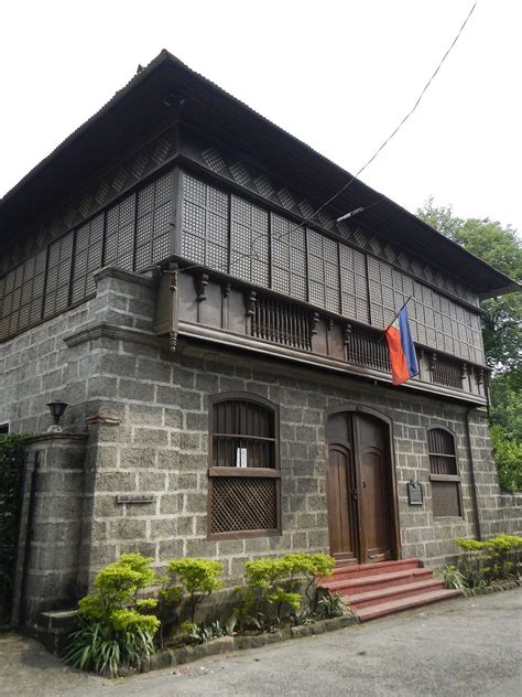 Lumang Bahay Sa Vigan – Halimbawa