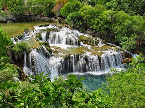 Krka Waterfalls Tour & Free Wine Tasting | experitour.com